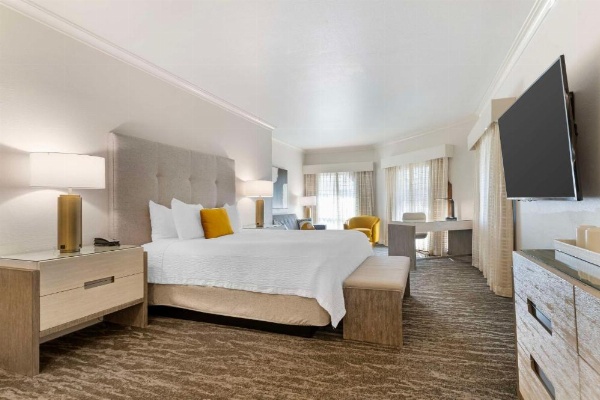 Best Western Plus Novato Oaks Inn image 18